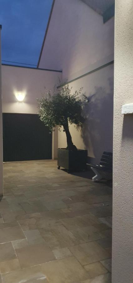Maison Avec Garage 24 Heures Du Mans Voitures Et Toute Manifestation Ле-Ман Экстерьер фото